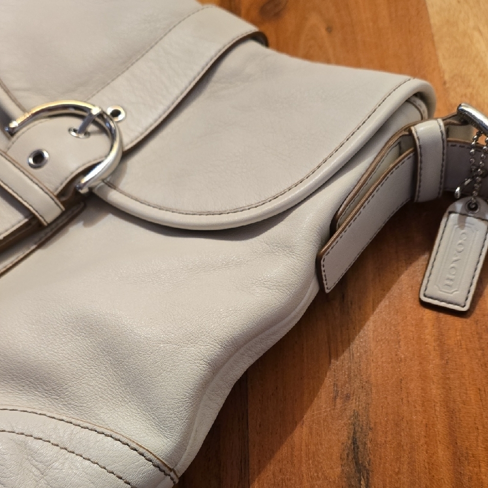 Coach SALE Beige Leather Adjustable Strap Crossbody/Shoulder Bag - Picture 11 of 17
